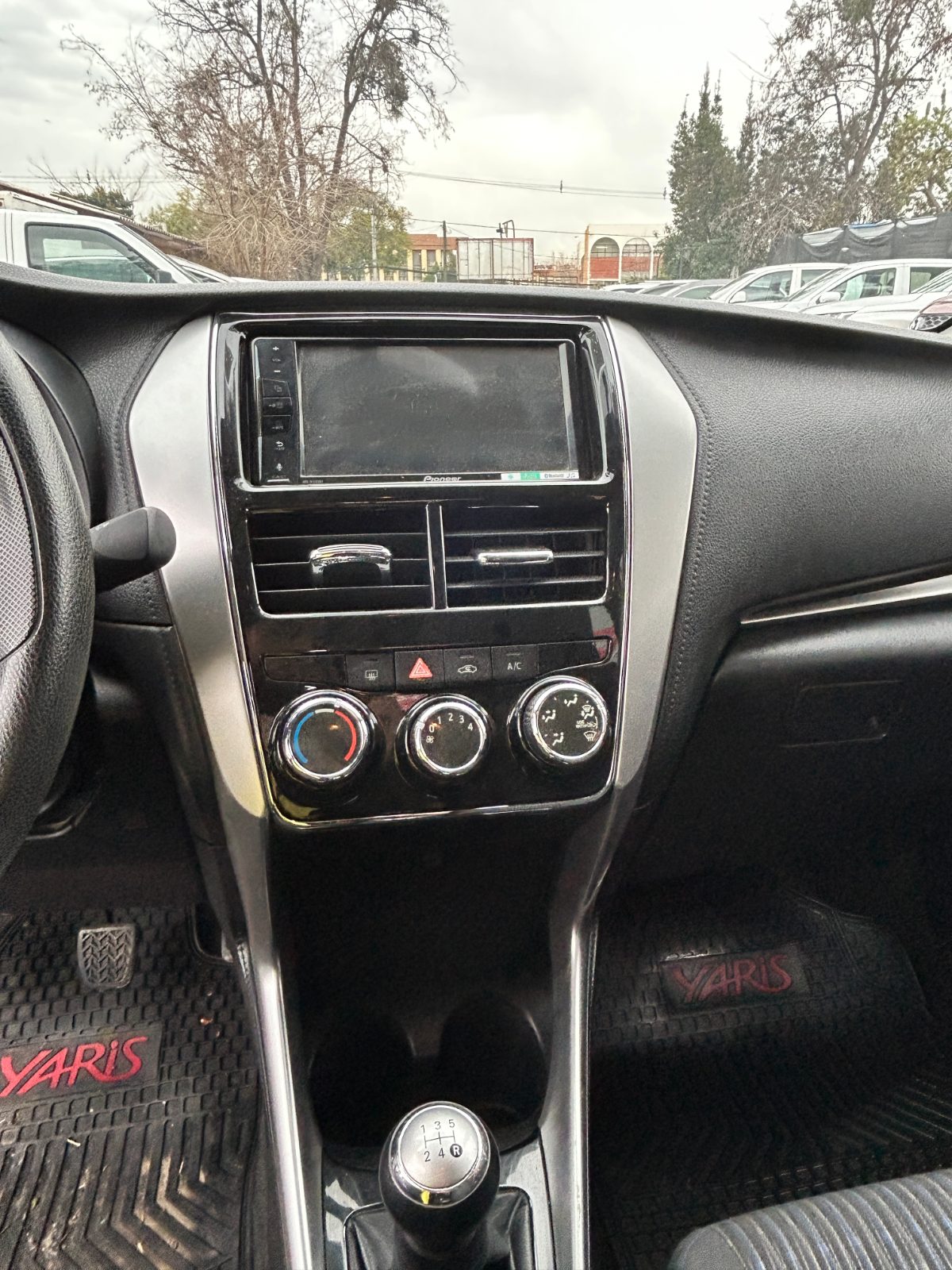 TOYOTA NEW YARIS GLI 2020 10