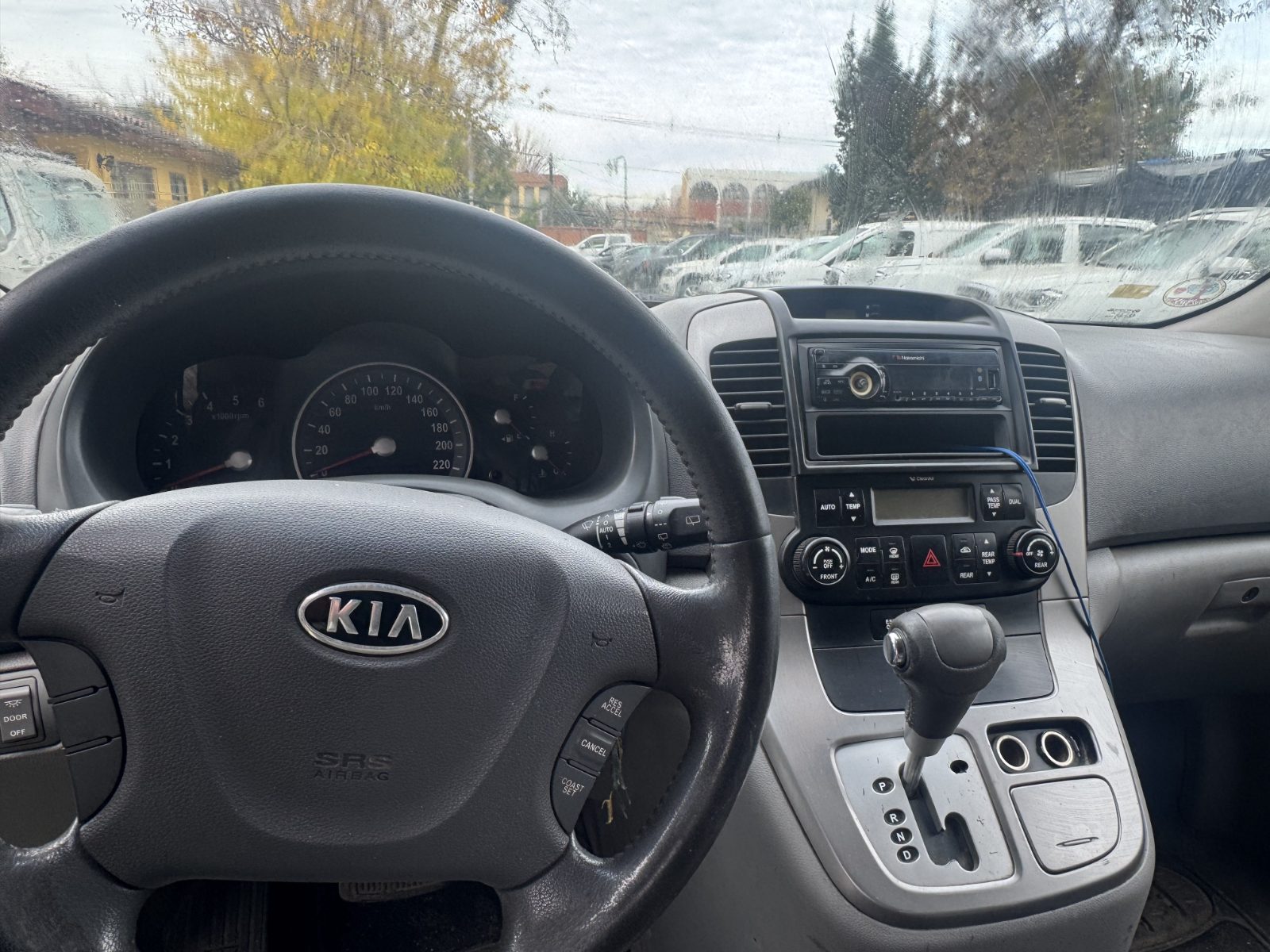 KIA GRAND CARNIVAL 2.9 2011 8
